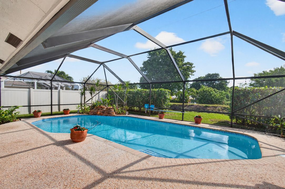 Active With Contract: $989,900 (4 beds, 2 baths, 2459 Square Feet)