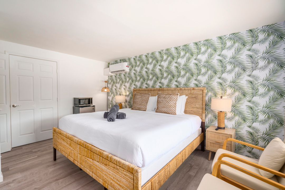 For Rent: $1,700 (1 beds, 1 baths, 400 Square Feet)