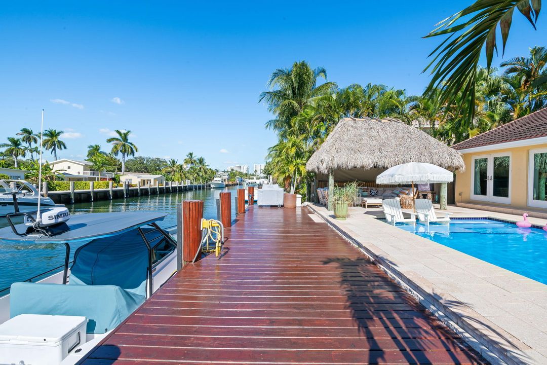 For Sale: $2,590,000 (3 beds, 2 baths, 2180 Square Feet)