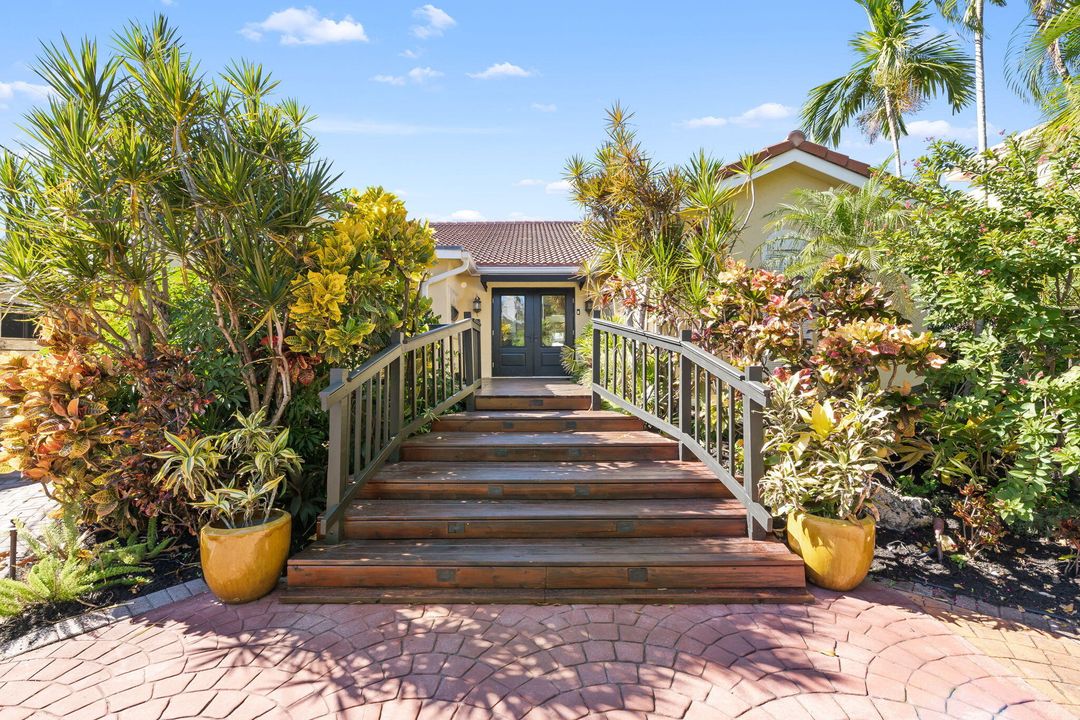 For Sale: $2,590,000 (3 beds, 2 baths, 2180 Square Feet)