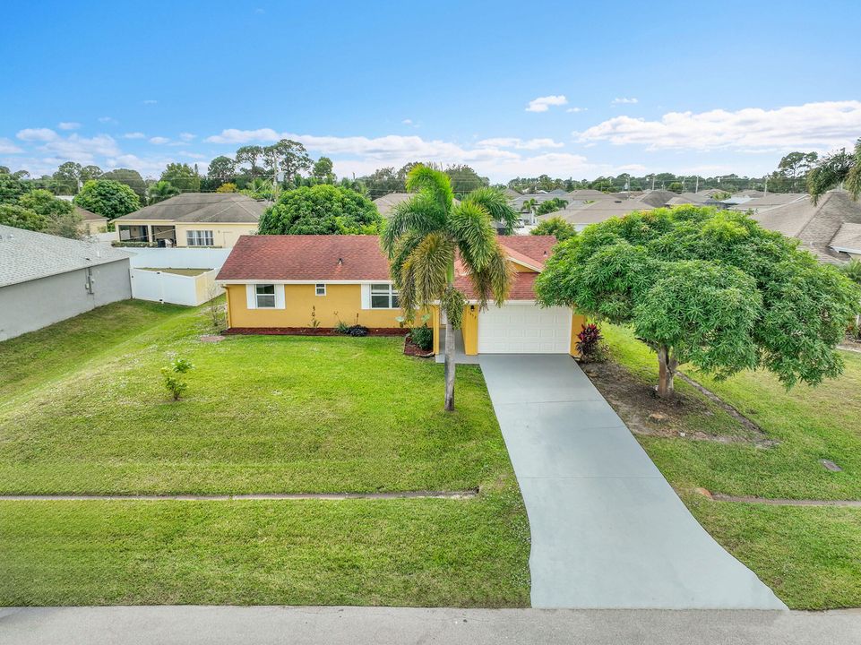 En Venta: $315,000 (3 camas, 2 baños, 1025 Pies cuadrados)