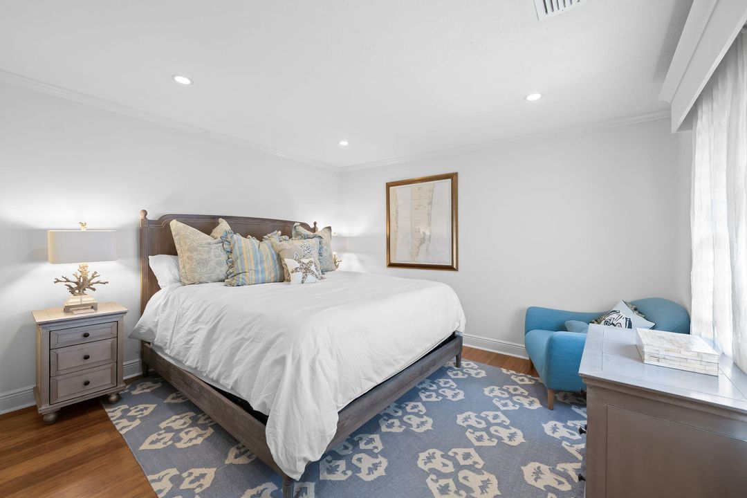 For Sale: $2,590,000 (3 beds, 2 baths, 2180 Square Feet)