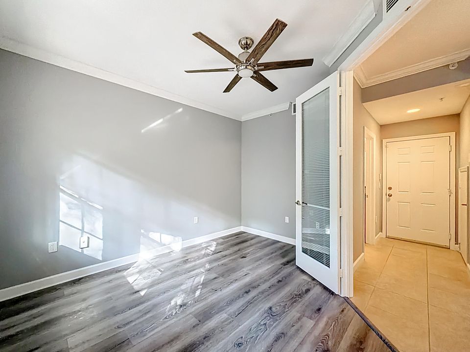 待售: $520,000 (2 贝兹, 3 浴室, 2056 平方英尺)