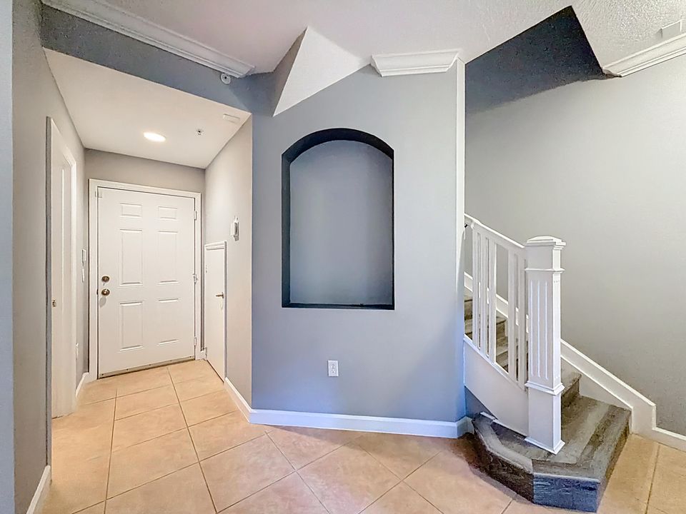 待售: $520,000 (2 贝兹, 3 浴室, 2056 平方英尺)