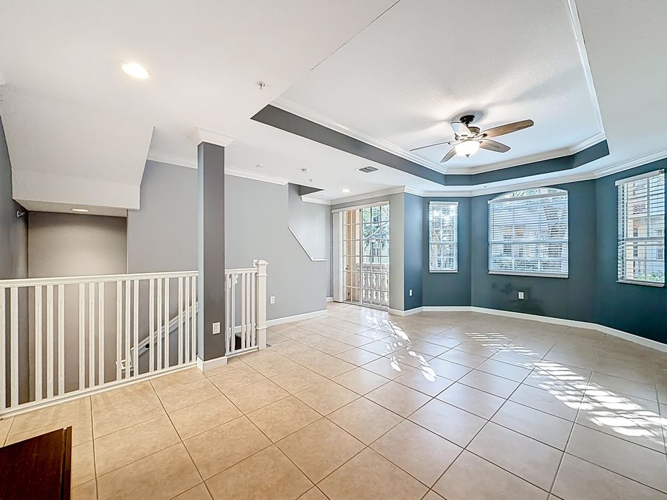 待售: $520,000 (2 贝兹, 3 浴室, 2056 平方英尺)