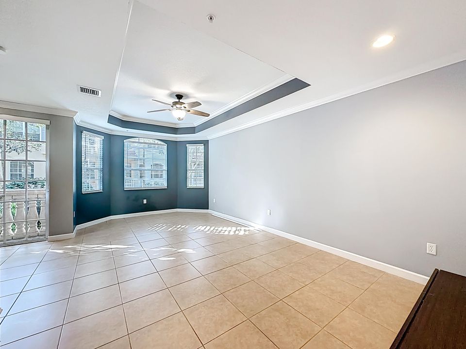 待售: $520,000 (2 贝兹, 3 浴室, 2056 平方英尺)