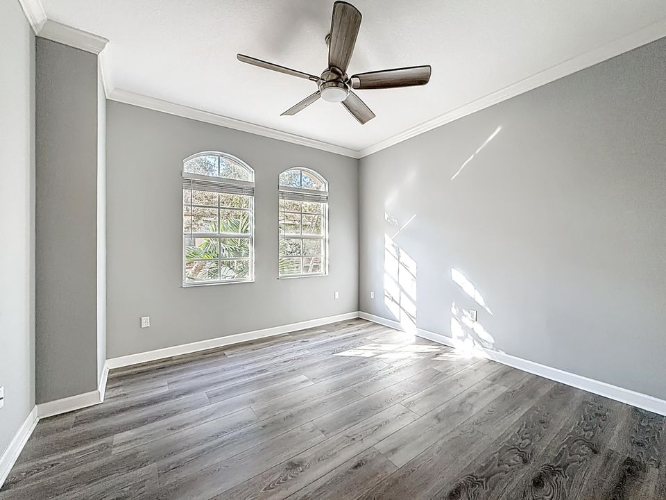 待售: $520,000 (2 贝兹, 3 浴室, 2056 平方英尺)