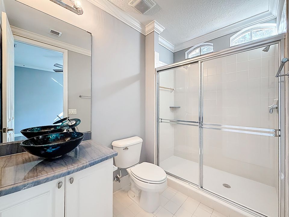 待售: $520,000 (2 贝兹, 3 浴室, 2056 平方英尺)