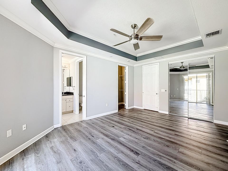 待售: $520,000 (2 贝兹, 3 浴室, 2056 平方英尺)