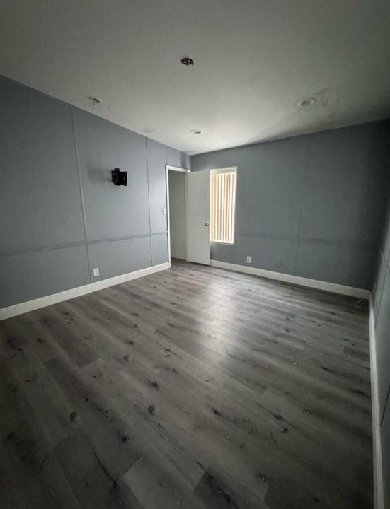 На продажу: $125,000 (6 спален, 2 ванн, 2100 Квадратных фут)