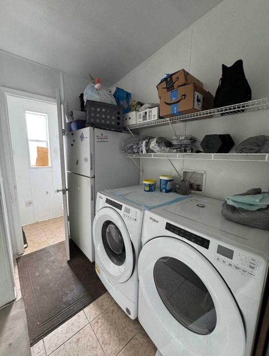 На продажу: $125,000 (6 спален, 2 ванн, 2100 Квадратных фут)