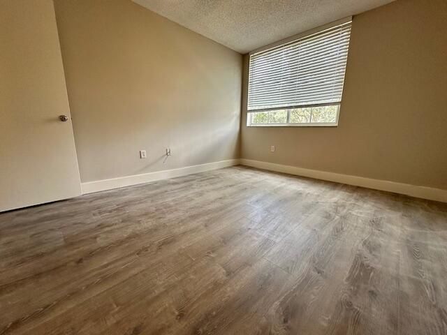 В аренду: $2,650 (3 спален, 2 ванн, 1276 Квадратных фут)