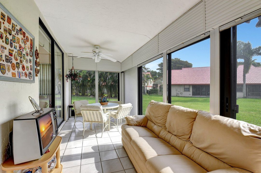 For Sale: $315,000 (2 beds, 2 baths, 1657 Square Feet)