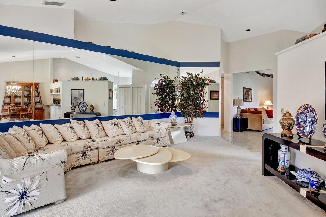 For Sale: $315,000 (2 beds, 2 baths, 1657 Square Feet)