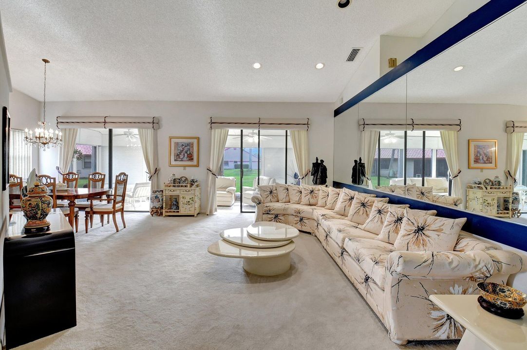 For Sale: $315,000 (2 beds, 2 baths, 1657 Square Feet)