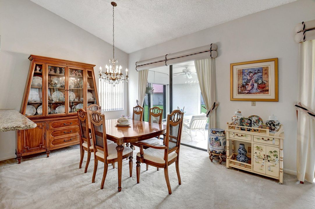 For Sale: $315,000 (2 beds, 2 baths, 1657 Square Feet)