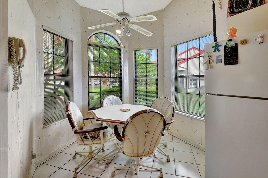 For Sale: $315,000 (2 beds, 2 baths, 1657 Square Feet)