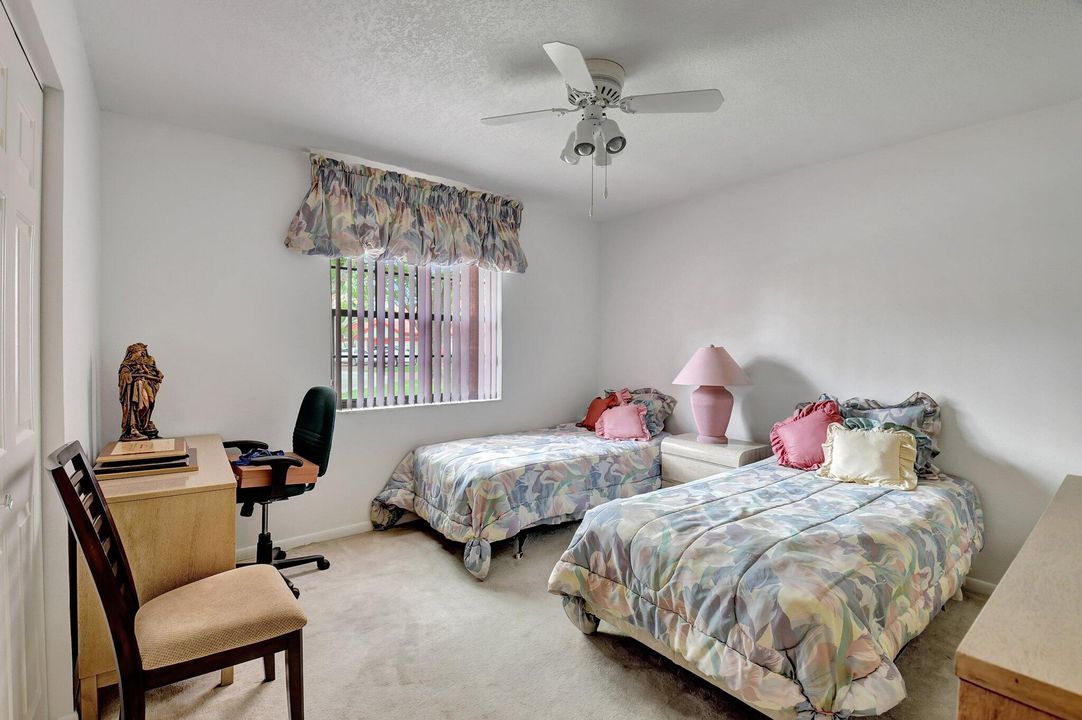 For Sale: $315,000 (2 beds, 2 baths, 1657 Square Feet)