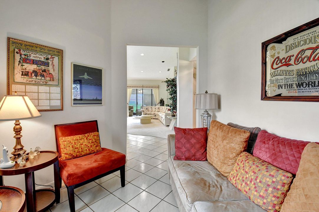 For Sale: $315,000 (2 beds, 2 baths, 1657 Square Feet)