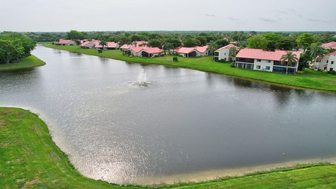 For Sale: $315,000 (2 beds, 2 baths, 1657 Square Feet)