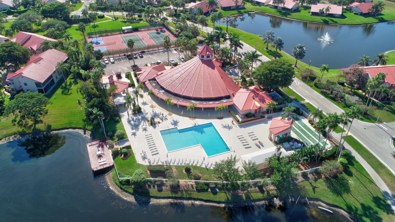 For Sale: $315,000 (2 beds, 2 baths, 1657 Square Feet)