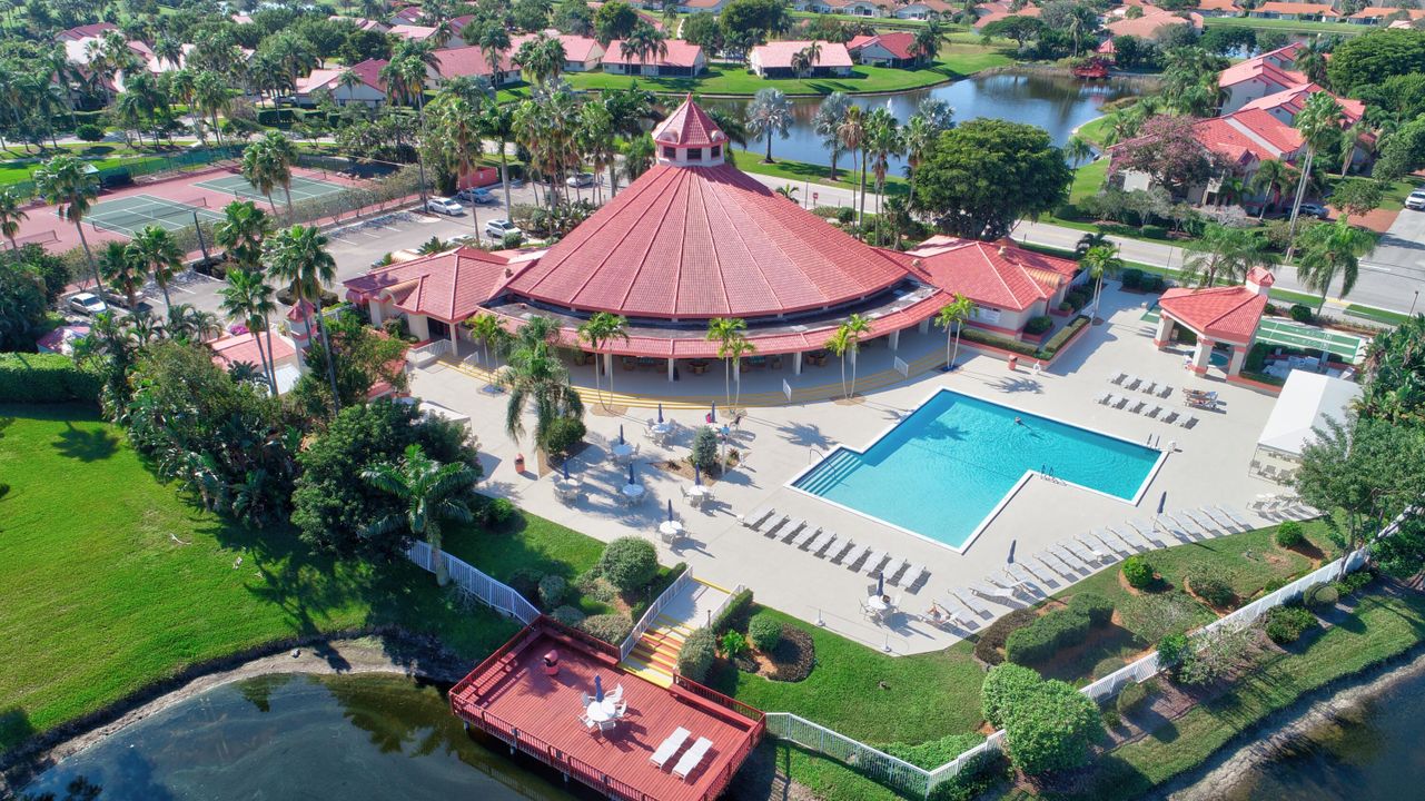 For Sale: $315,000 (2 beds, 2 baths, 1657 Square Feet)