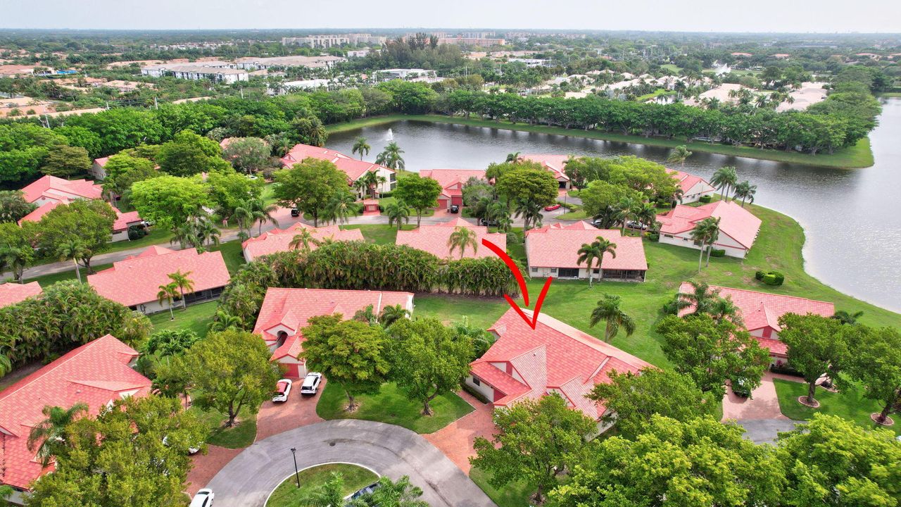 For Sale: $315,000 (2 beds, 2 baths, 1657 Square Feet)