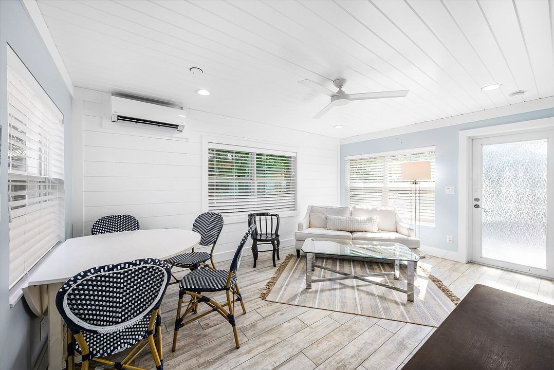 For Rent: $3,800 (2 beds, 2 baths, 1200 Square Feet)