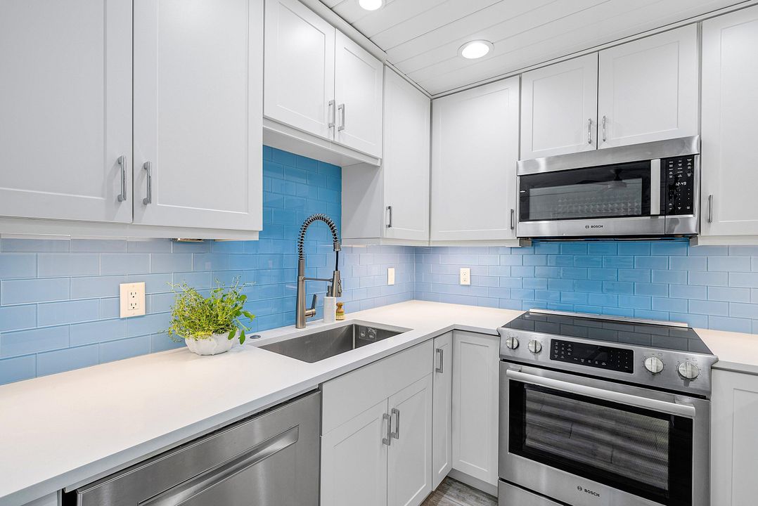 For Rent: $3,800 (2 beds, 2 baths, 1200 Square Feet)