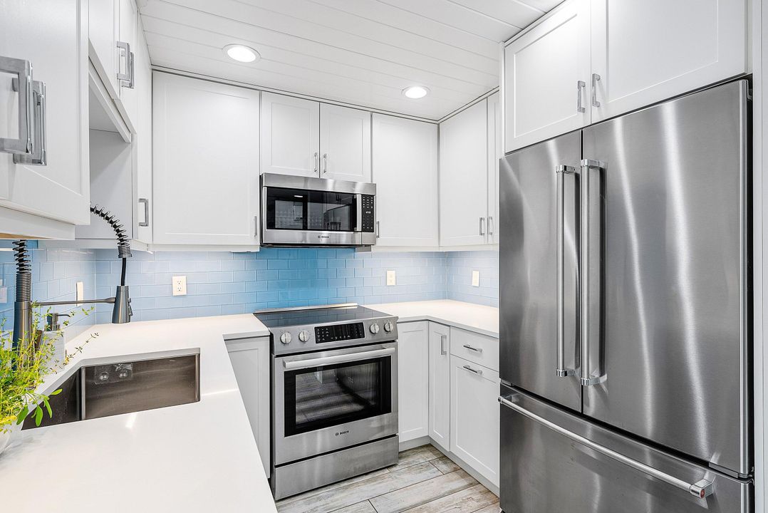 For Rent: $3,800 (2 beds, 2 baths, 1200 Square Feet)