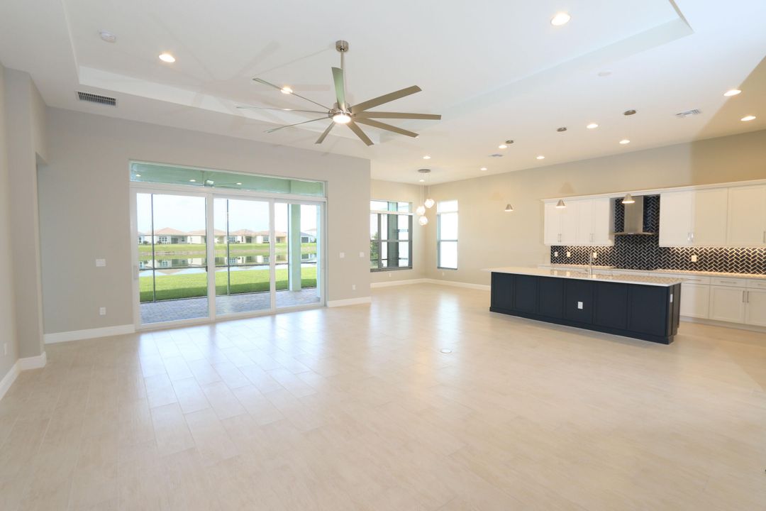 For Rent: $3,750 (3 beds, 3 baths, 2563 Square Feet)