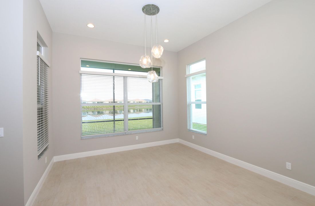 For Rent: $3,750 (3 beds, 3 baths, 2563 Square Feet)