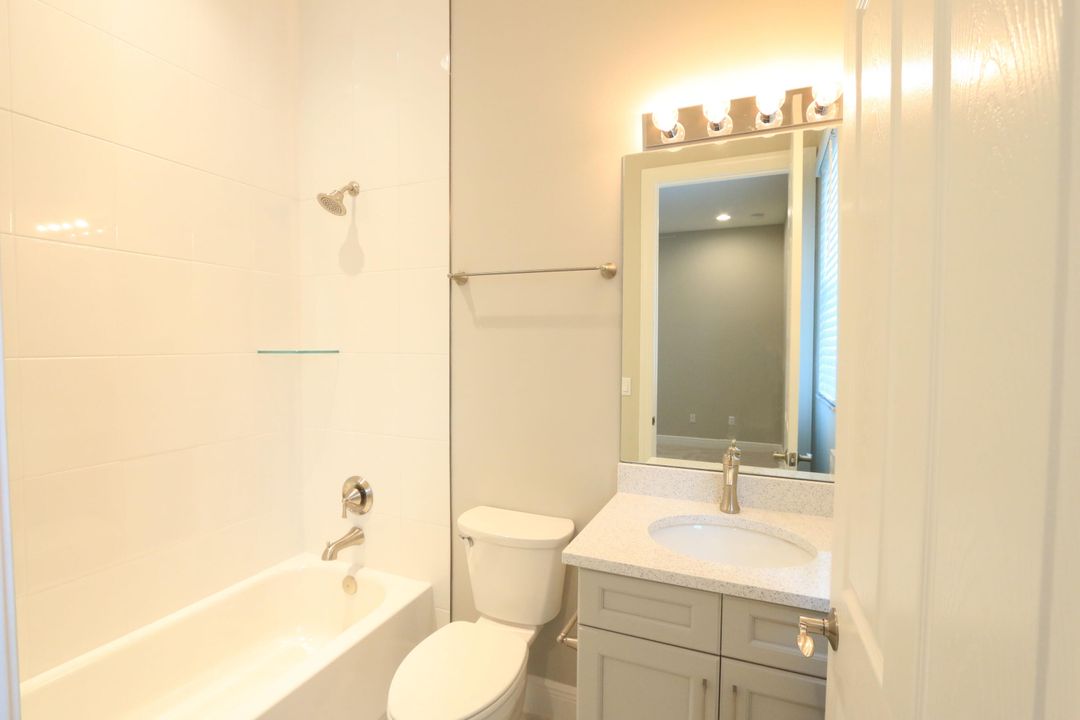 For Rent: $3,750 (3 beds, 3 baths, 2563 Square Feet)