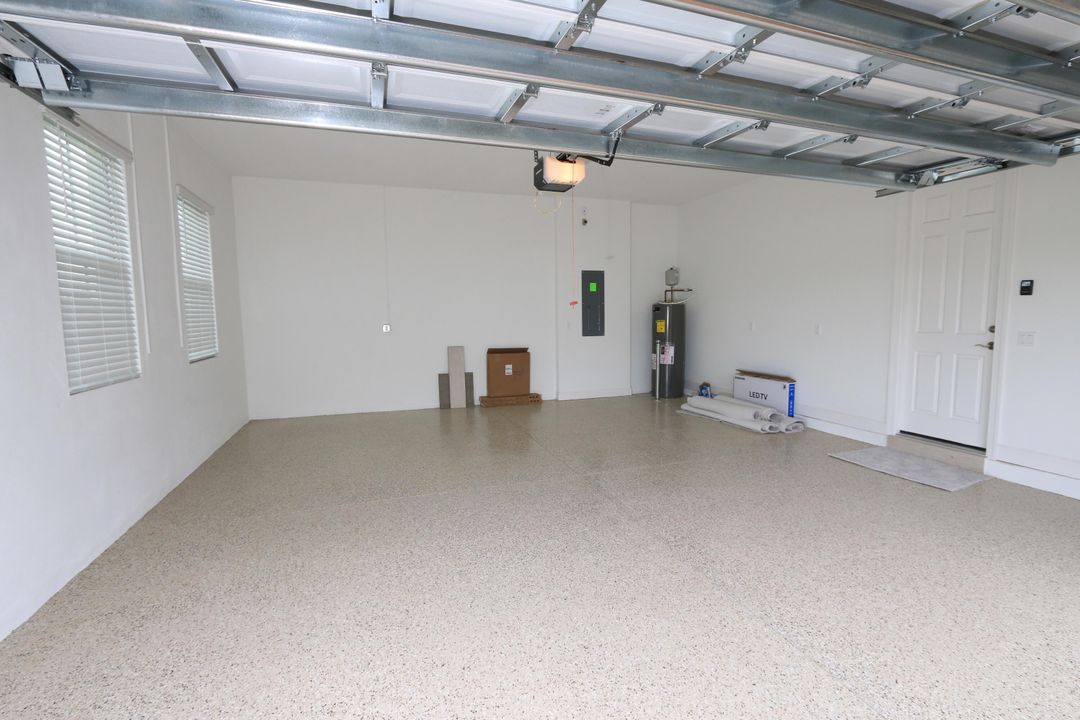 For Rent: $3,750 (3 beds, 3 baths, 2563 Square Feet)