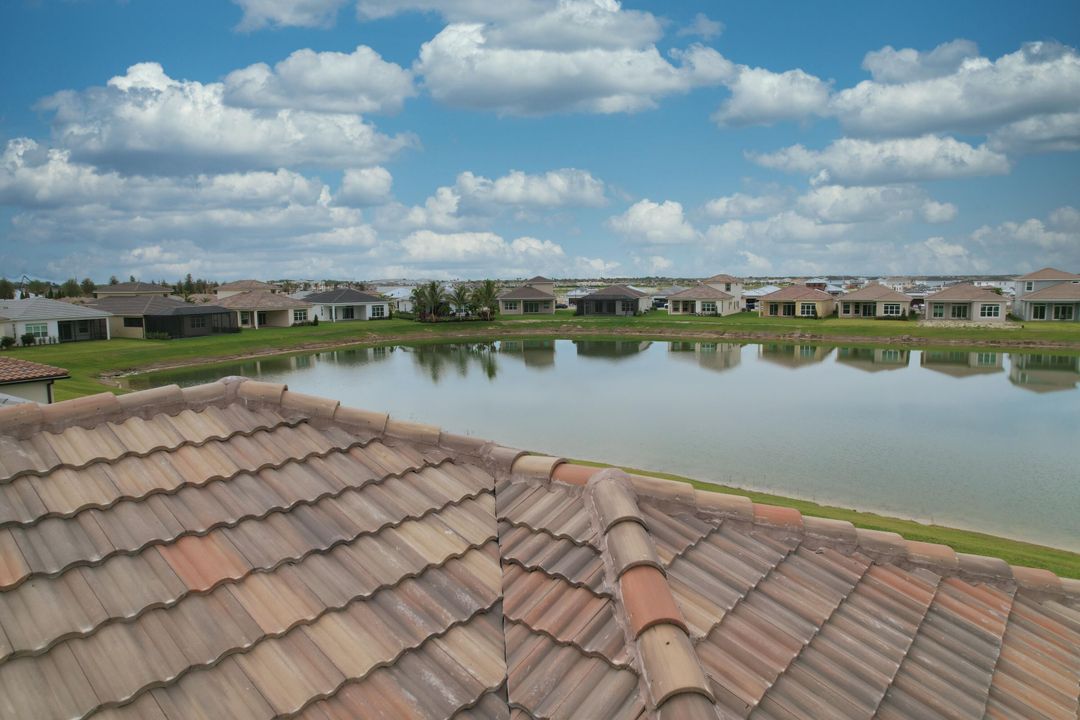 For Rent: $3,750 (3 beds, 3 baths, 2563 Square Feet)