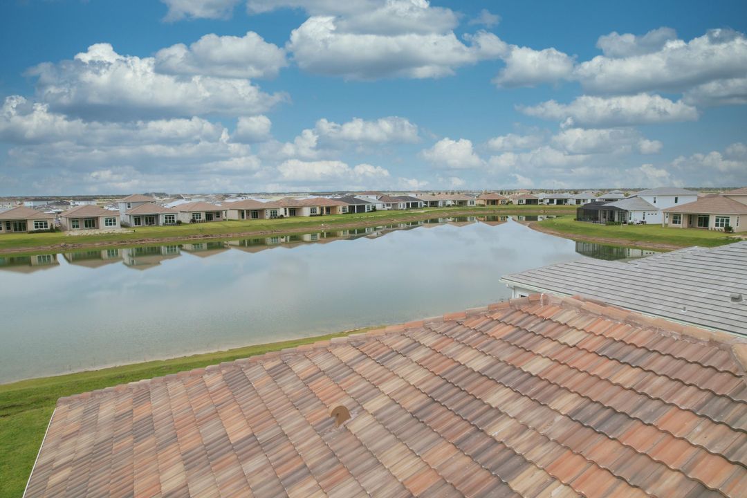 For Rent: $3,750 (3 beds, 3 baths, 2563 Square Feet)