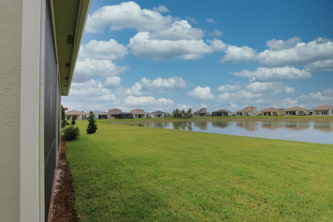 For Rent: $3,750 (3 beds, 3 baths, 2563 Square Feet)