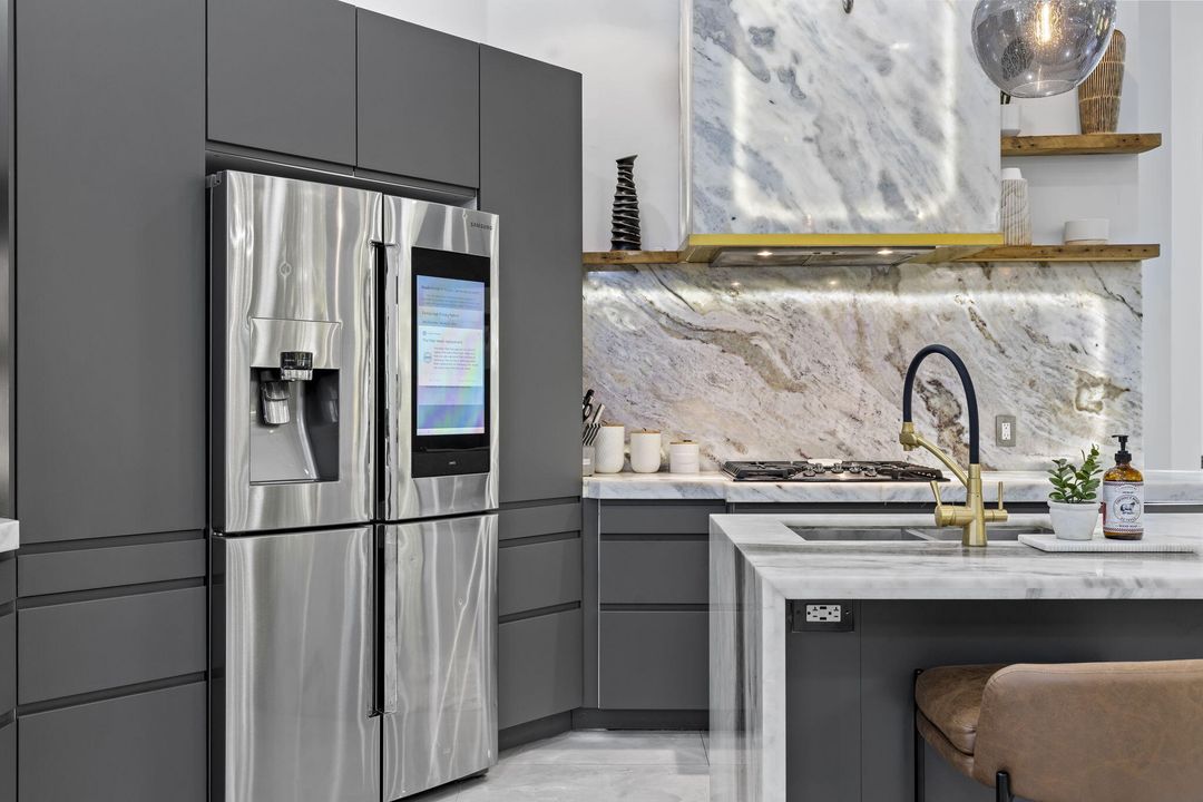 For Sale: $1,399,900 (4 beds, 3 baths, 3085 Square Feet)