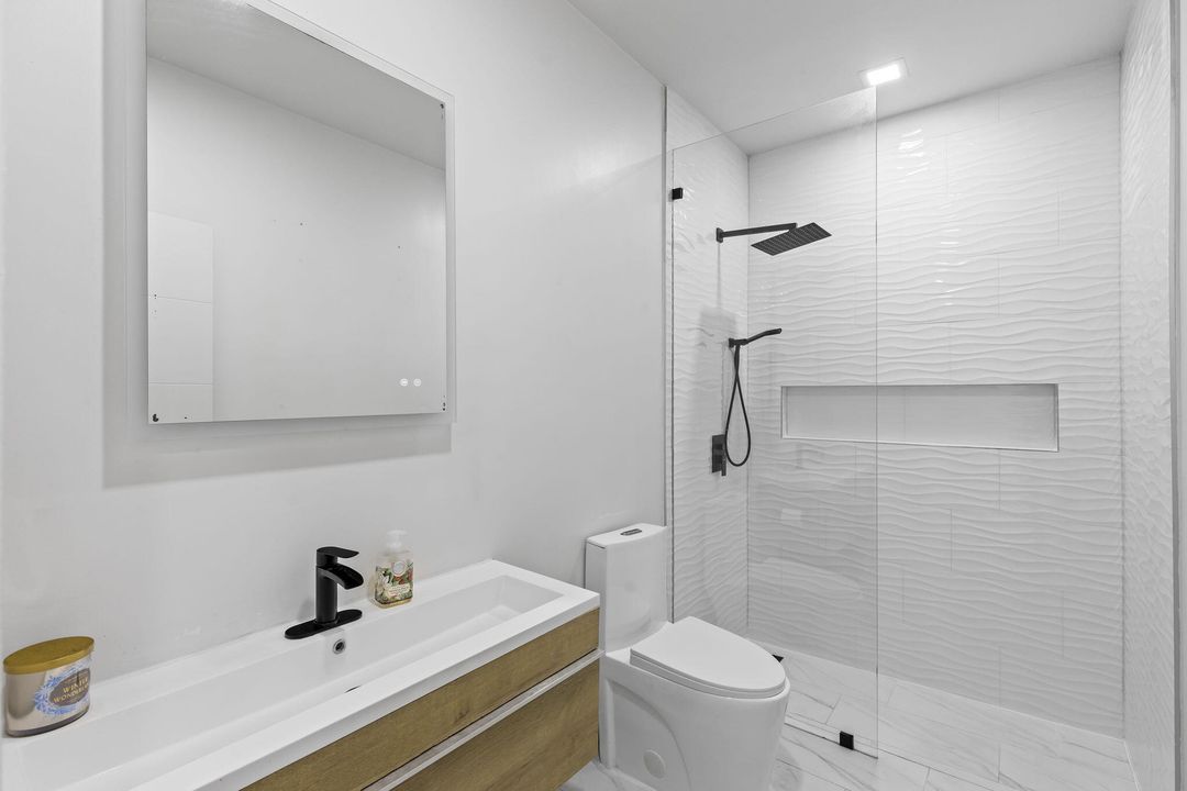 For Sale: $1,399,900 (4 beds, 3 baths, 3085 Square Feet)