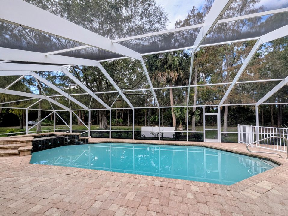 For Sale: $3,300,000 (6 beds, 4 baths, 4401 Square Feet)