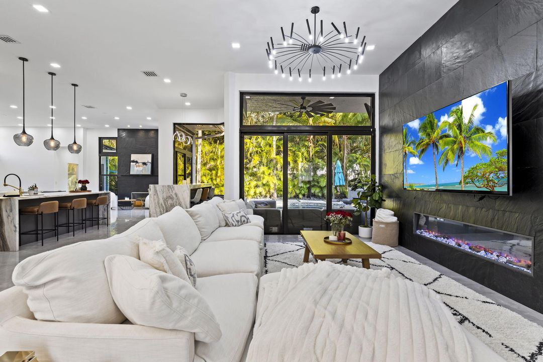 For Sale: $1,399,900 (4 beds, 3 baths, 3085 Square Feet)