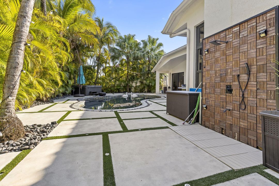 For Sale: $1,399,900 (4 beds, 3 baths, 3085 Square Feet)