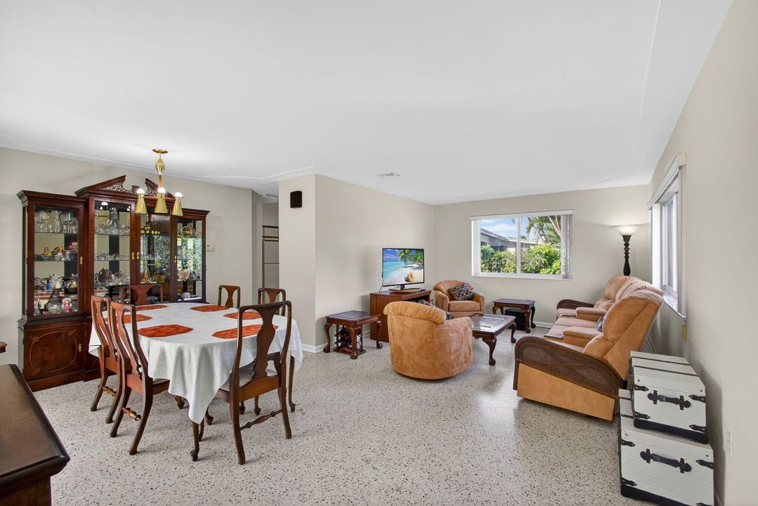 For Sale: $529,000 (3 beds, 2 baths, 1225 Square Feet)