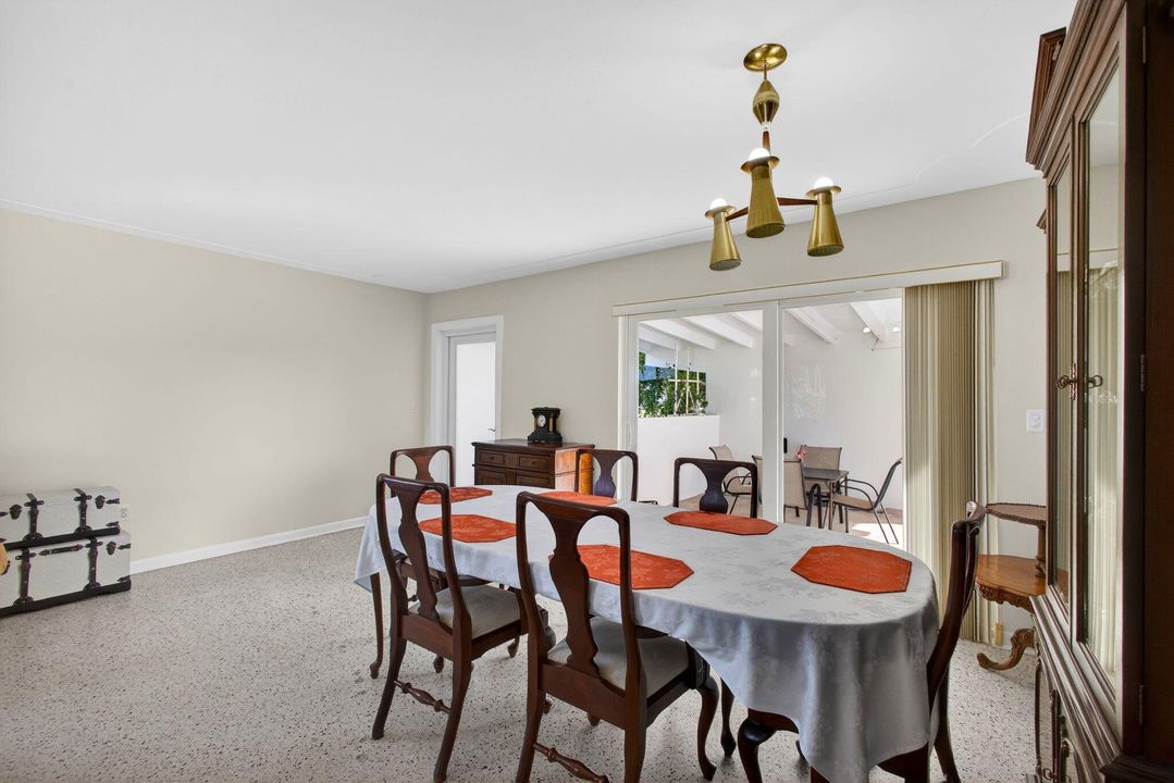 For Sale: $529,000 (3 beds, 2 baths, 1225 Square Feet)