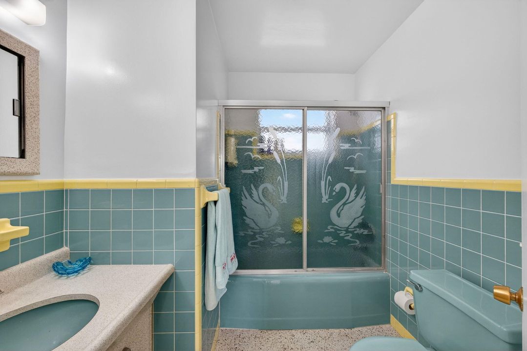 For Sale: $529,000 (3 beds, 2 baths, 1225 Square Feet)