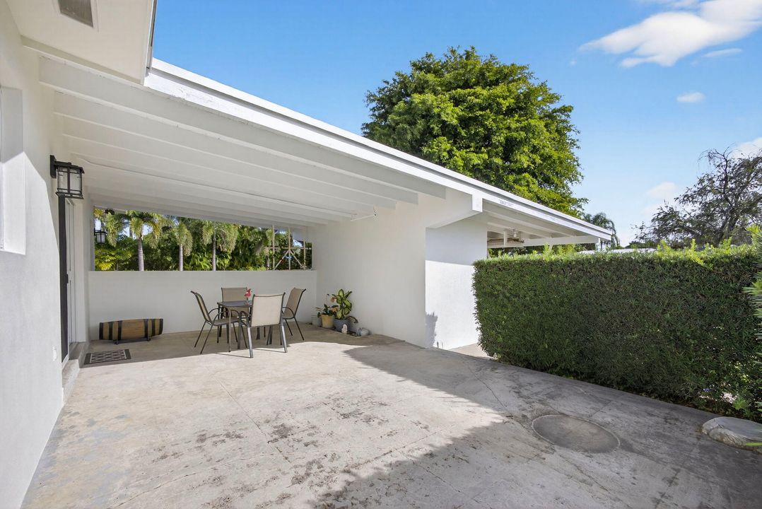 For Sale: $529,000 (3 beds, 2 baths, 1225 Square Feet)