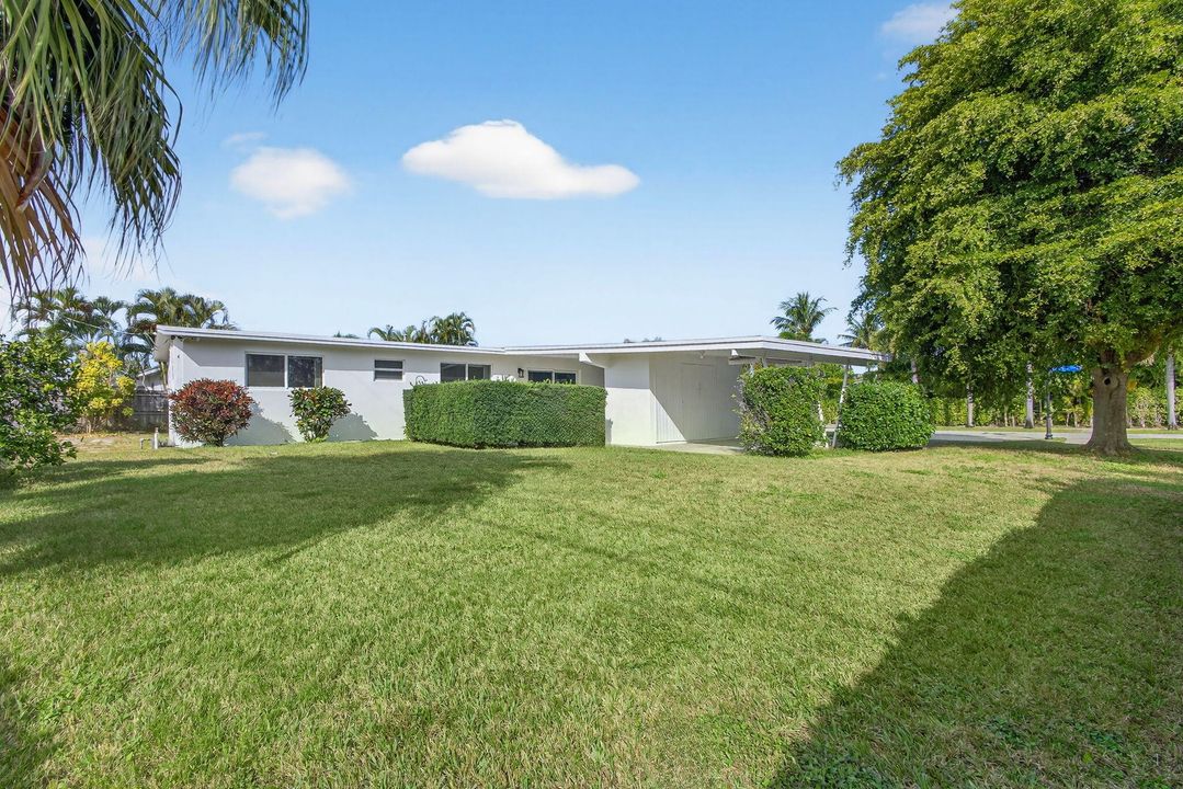 For Sale: $529,000 (3 beds, 2 baths, 1225 Square Feet)