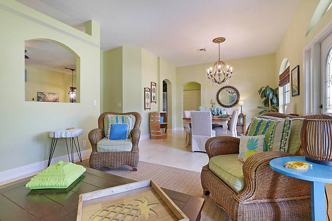 For Rent: $9,000 (4 beds, 2 baths, 2053 Square Feet)