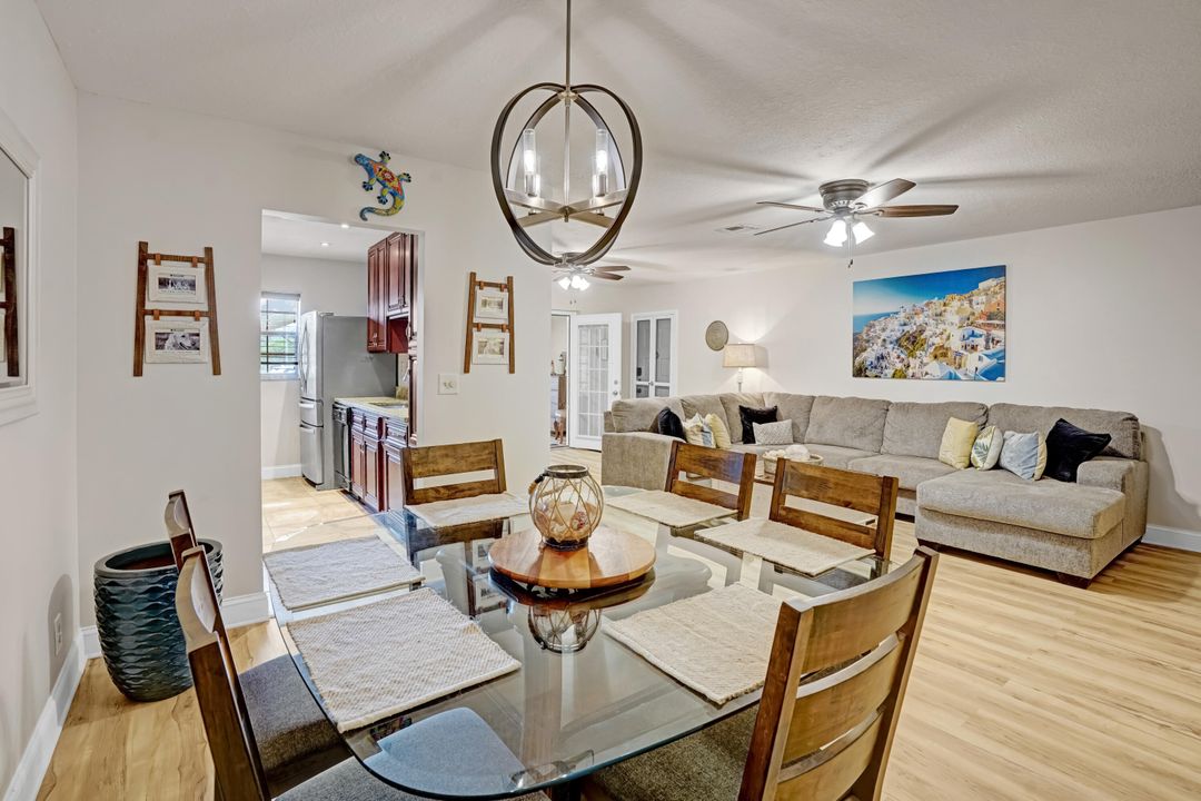 For Sale: $185,000 (1 beds, 2 baths, 1052 Square Feet)