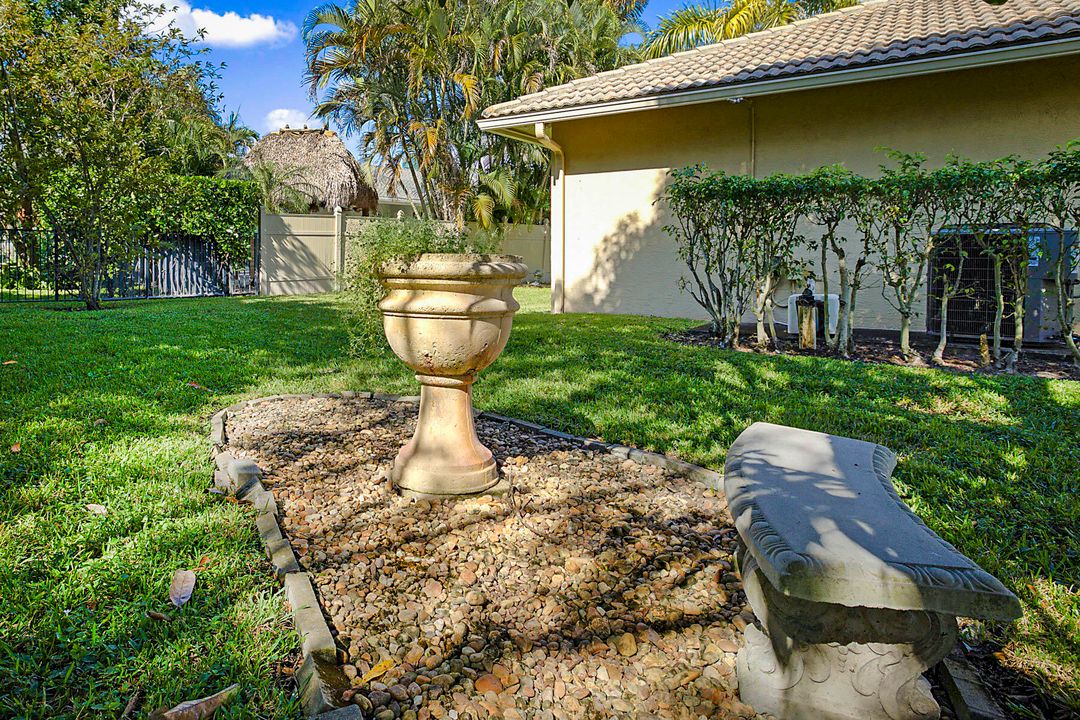 For Rent: $9,000 (4 beds, 2 baths, 2053 Square Feet)